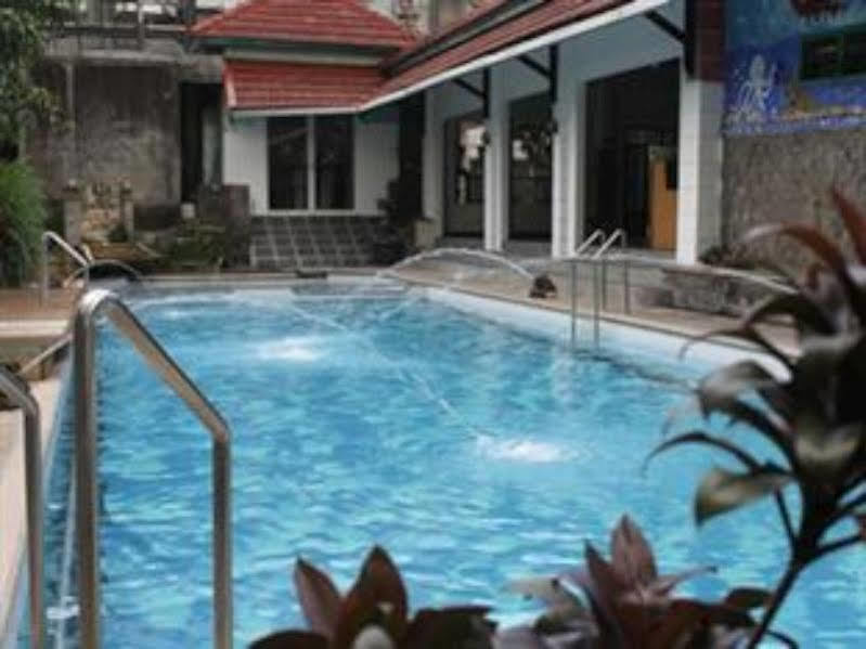 Grand Kalpataru Syariah Hotel Malang Kültér fotó